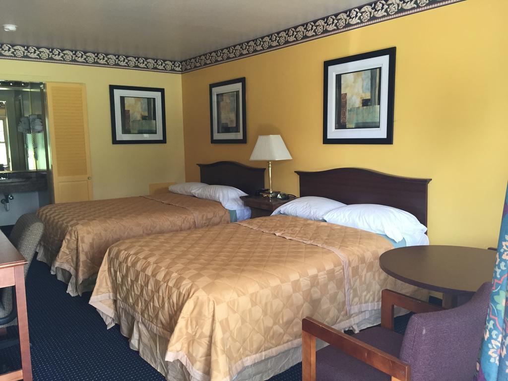Norwalk Inn Εξωτερικό φωτογραφία