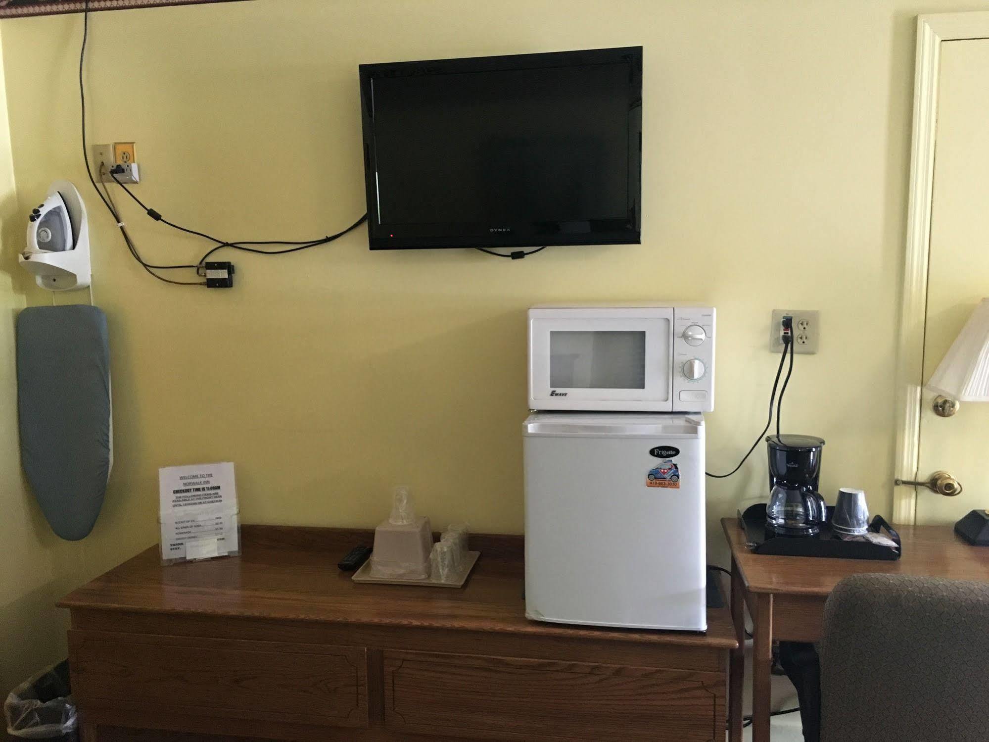 Norwalk Inn Εξωτερικό φωτογραφία